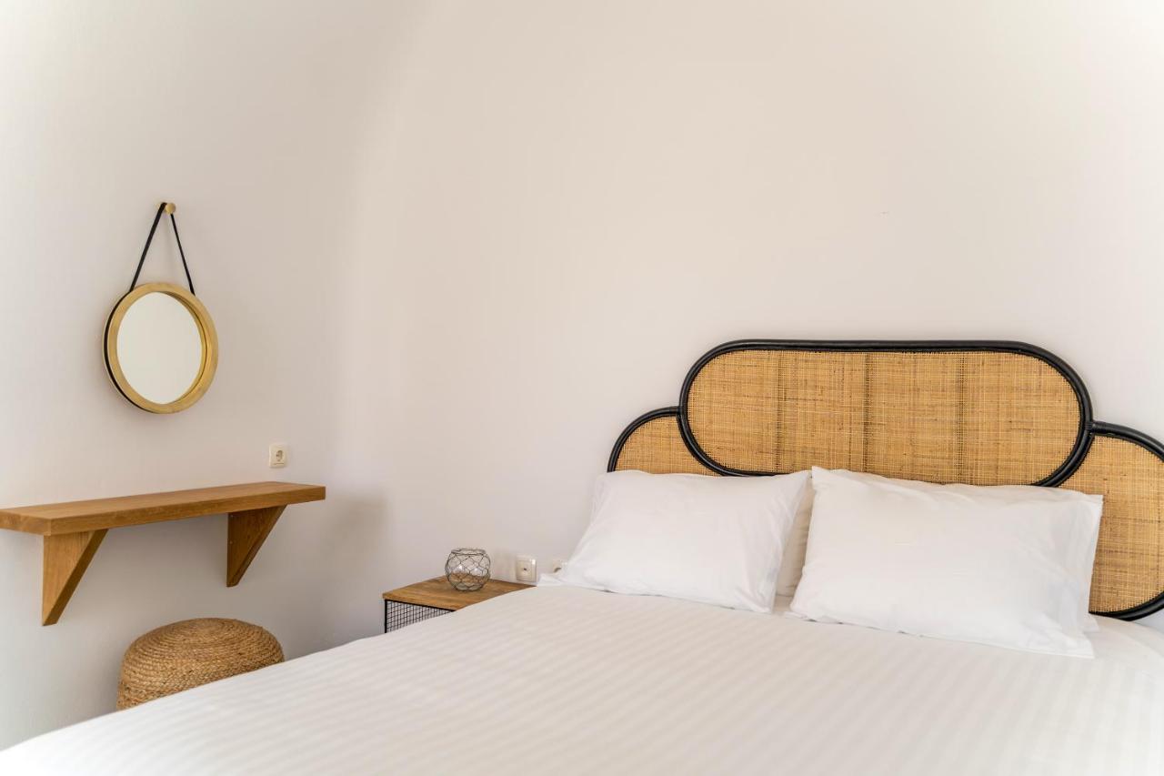 Evanthia Best View Thirassia Island Hotel Екстер'єр фото