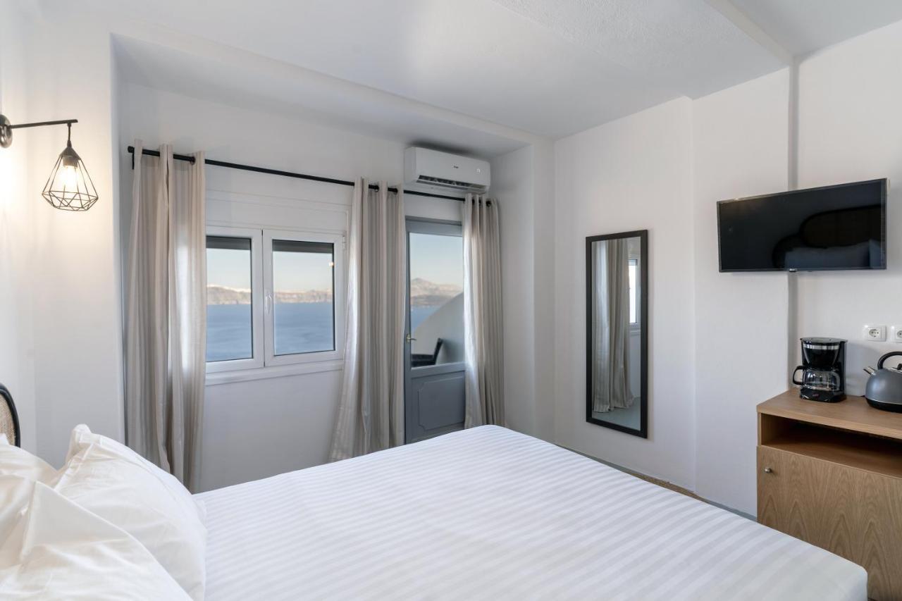 Evanthia Best View Thirassia Island Hotel Екстер'єр фото
