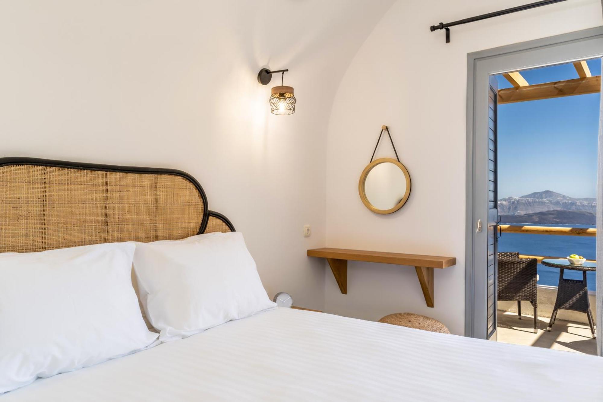 Evanthia Best View Thirassia Island Hotel Екстер'єр фото